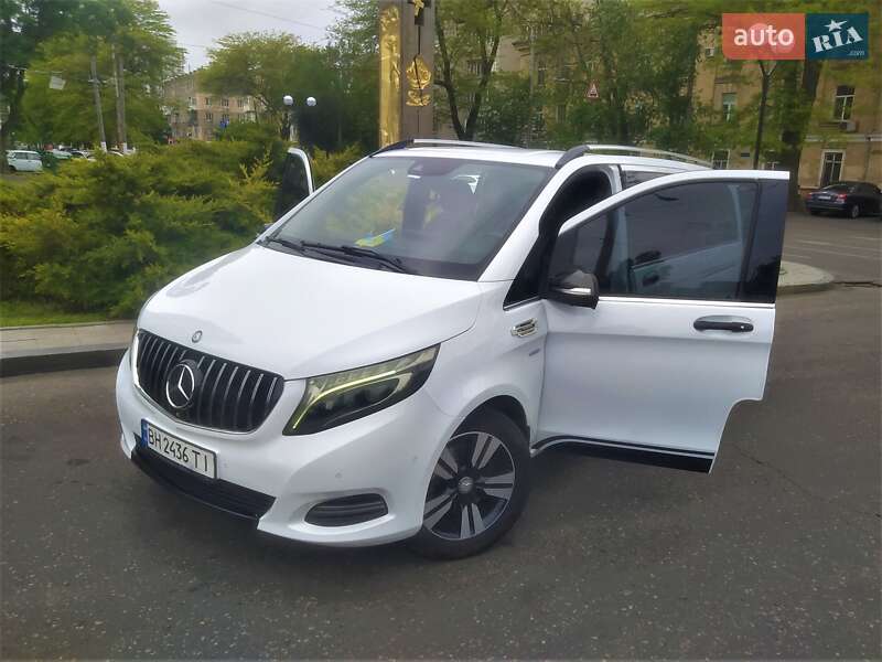 Mercedes-Benz V-Class 2015