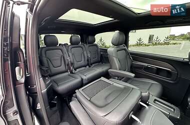 Минивэн Mercedes-Benz V-Class 2023 в 