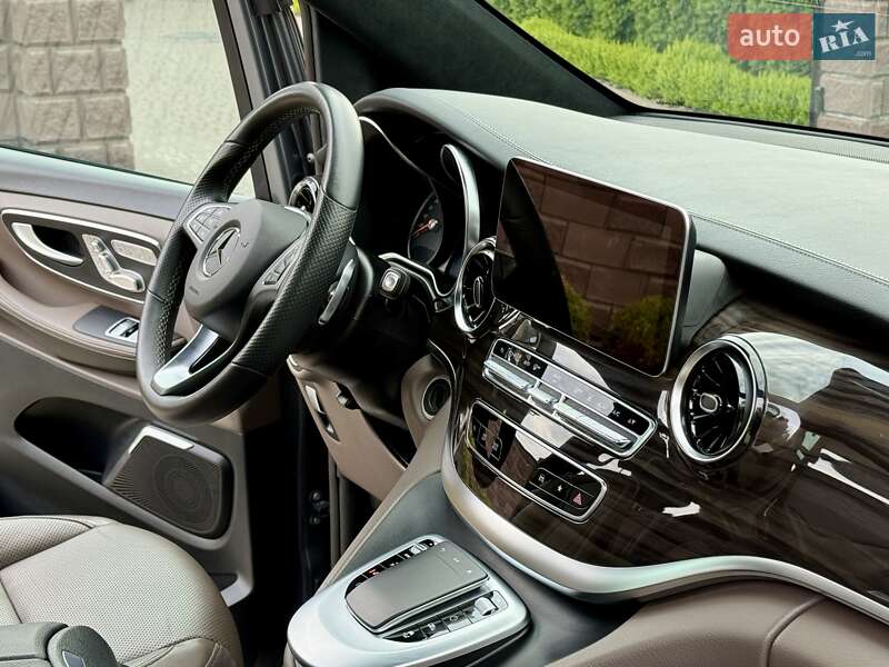 Мінівен Mercedes-Benz V-Class 2021 в Рівному