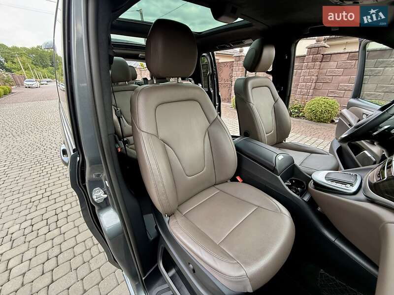 Мінівен Mercedes-Benz V-Class 2021 в Рівному