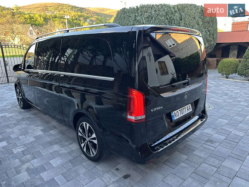 Минивэн Mercedes-Benz V-Class 2016 в Виноградове