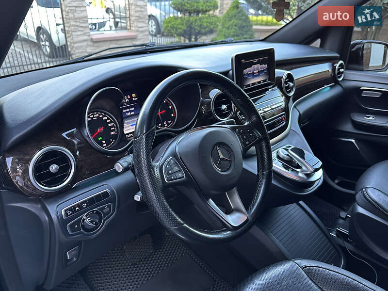 Минивэн Mercedes-Benz V-Class 2016 в Виноградове