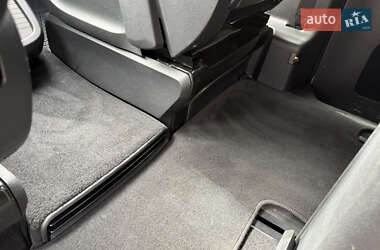 Минивэн Mercedes-Benz V-Class 2015 в 