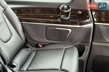 Минивэн Mercedes-Benz V-Class 2015 в 