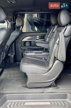 Минивэн Mercedes-Benz V-Class 2020 в 
