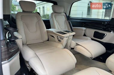 Минивэн Mercedes-Benz V-Class 2023 в 