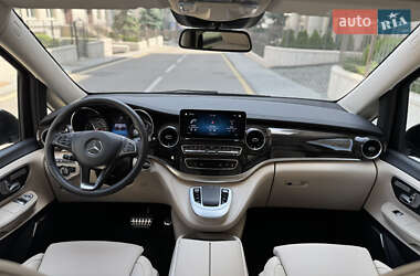 Минивэн Mercedes-Benz V-Class 2023 в 