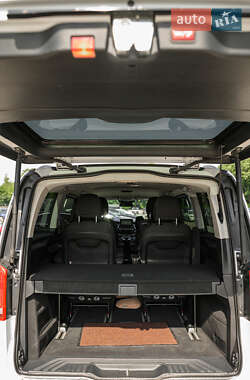 Минивэн Mercedes-Benz V-Class 2019 в 