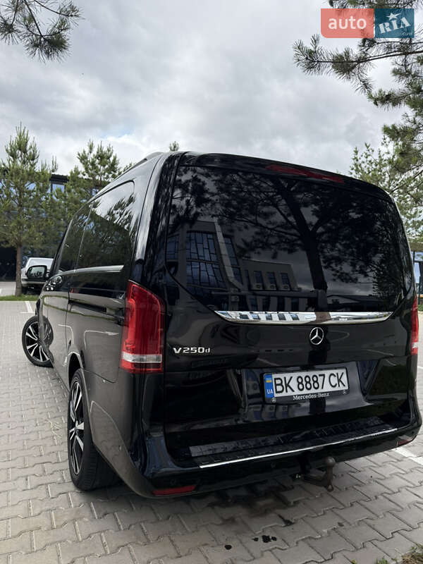 Минивэн Mercedes-Benz V-Class 2014 в Ровно фото 29 Минивэн Mercedes-Benz V-Class 2014 в Ровно