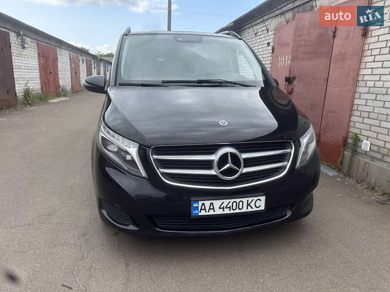Минивэн Mercedes-Benz V-Class 2017 в Киеве
