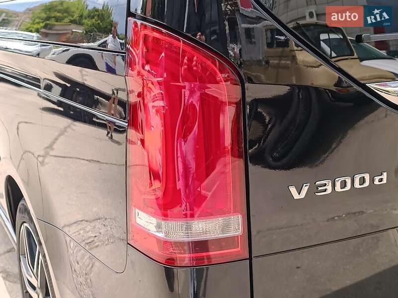Минивэн Mercedes-Benz V-Class 2023 в Харькове