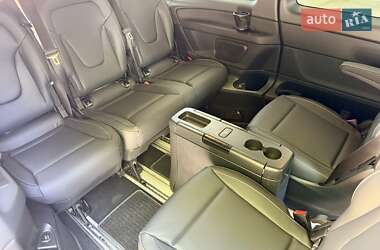 Минивэн Mercedes-Benz V-Class 2016 в 
