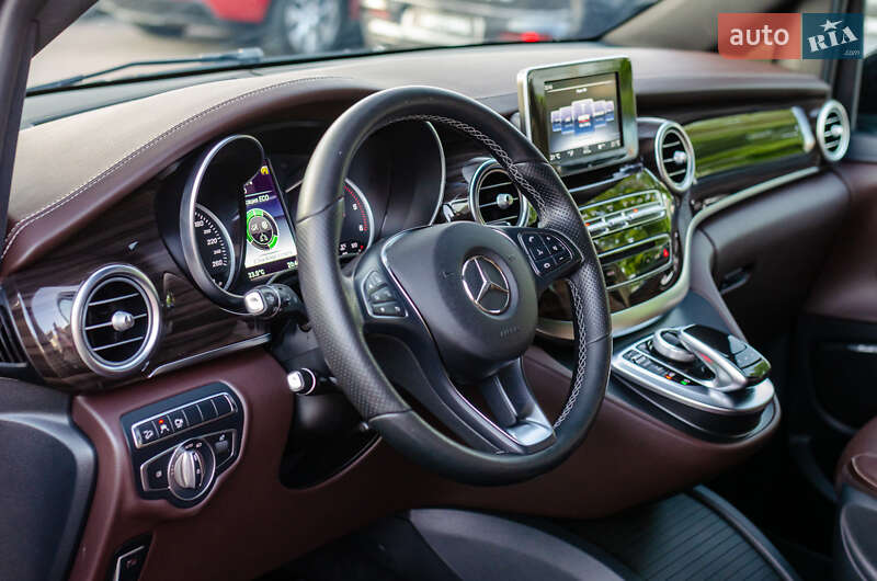 Минивэн Mercedes-Benz V-Class 2017 в Киеве