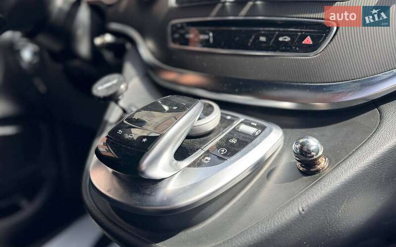 Минивэн Mercedes-Benz V-Class 2016 в Черновцах