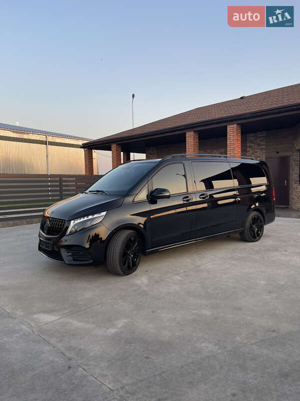 Минивэн Mercedes-Benz V-Class 2022 в Днепре
