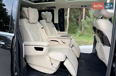 Мінівен Mercedes-Benz V-Class 2022 в 