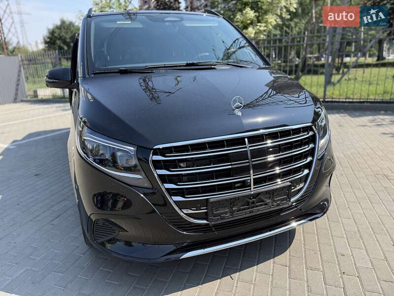 Минивэн Mercedes-Benz V-Class 2025 в Киеве