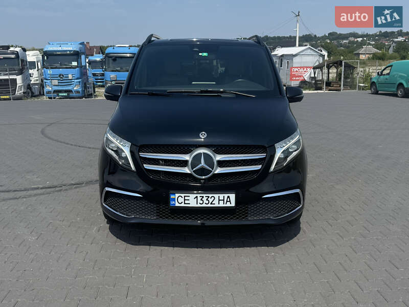 Минивэн Mercedes-Benz V-Class 2022 в 