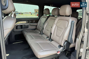 Минивэн Mercedes-Benz V-Class 2022 в 