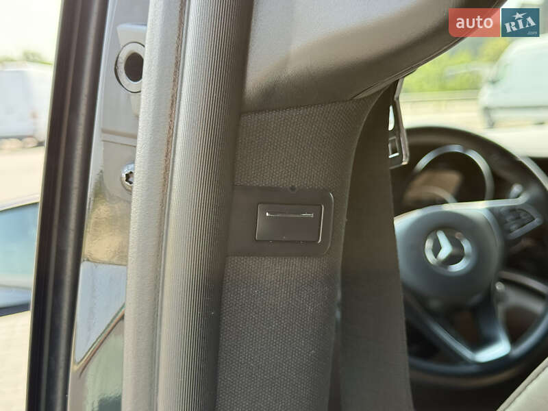 Минивэн Mercedes-Benz V-Class 2022 в Черновцах