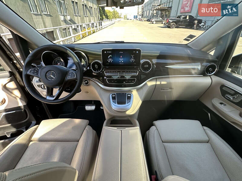 Мінівен Mercedes-Benz V-Class 2023 в Києві