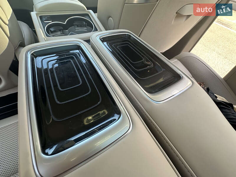Мінівен Mercedes-Benz V-Class 2023 в Києві
