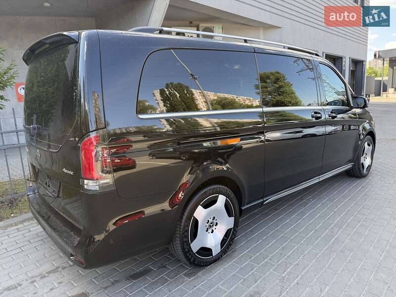 Минивэн Mercedes-Benz V-Class 2025 в Киеве