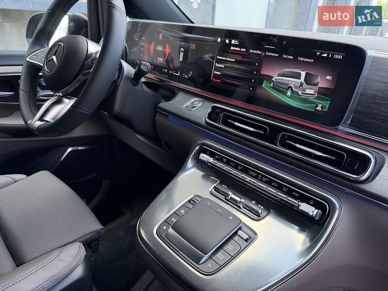Минивэн Mercedes-Benz V-Class 2025 в Киеве