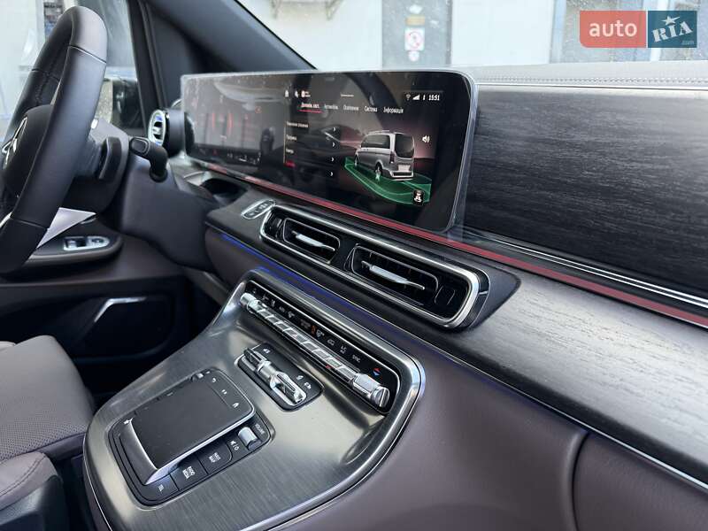 Минивэн Mercedes-Benz V-Class 2025 в Киеве