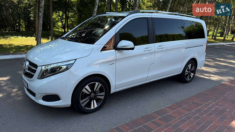 Мінівен Mercedes-Benz V-Class 2016 в Києві