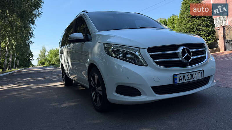 Мінівен Mercedes-Benz V-Class 2016 в Києві