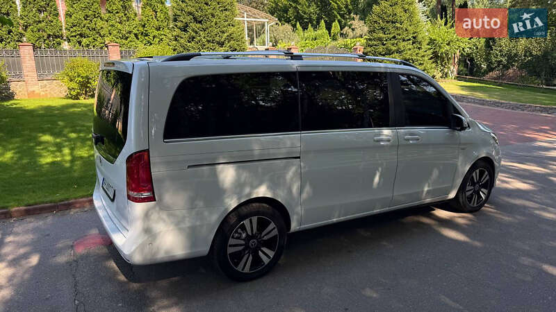 Мінівен Mercedes-Benz V-Class 2016 в Києві