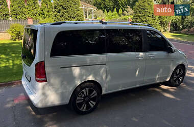 Минивэн Mercedes-Benz V-Class 2016 в 