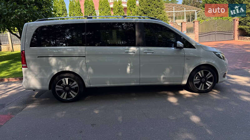 Мінівен Mercedes-Benz V-Class 2016 в Києві