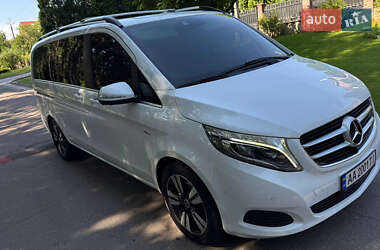 Минивэн Mercedes-Benz V-Class 2016 в 