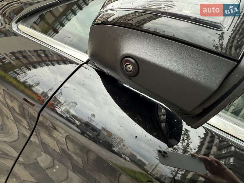 Мінівен Mercedes-Benz V-Class 2025 в Києві