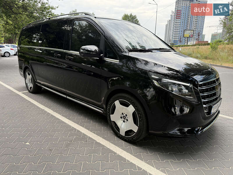 Минивэн Mercedes-Benz V-Class 2025 в Киеве