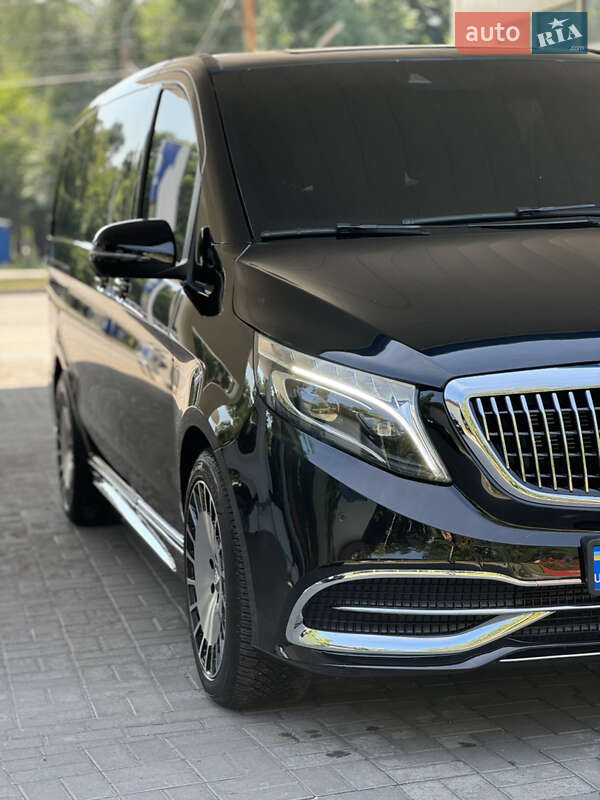 Минивэн Mercedes-Benz V-Class 2019 в Днепре