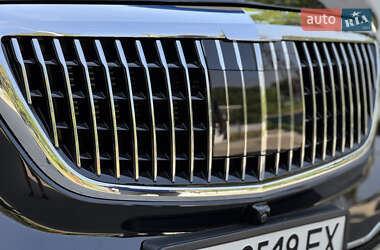 Минивэн Mercedes-Benz V-Class 2019 в 
