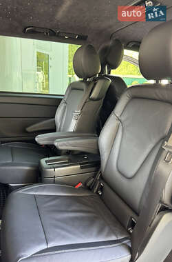 Минивэн Mercedes-Benz V-Class 2019 в 