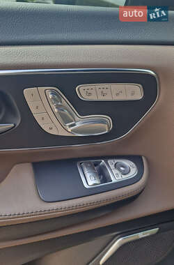 Минивэн Mercedes-Benz V-Class 2021 в 