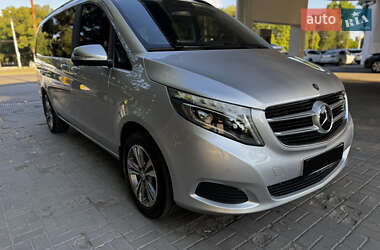 Минивэн Mercedes-Benz V-Class 2015 в 