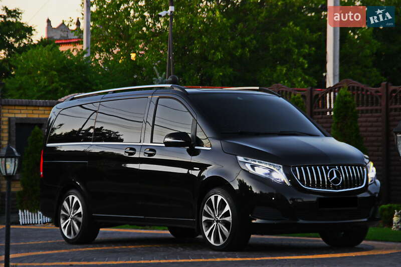 Минивэн Mercedes-Benz V-Class 2017 в 