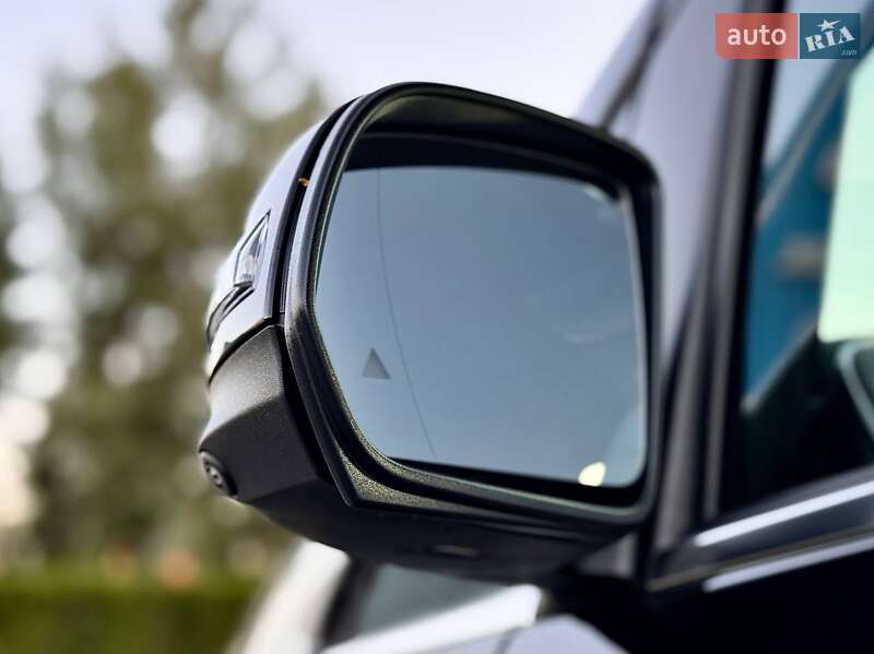 Минивэн Mercedes-Benz V-Class 2024 в Киеве