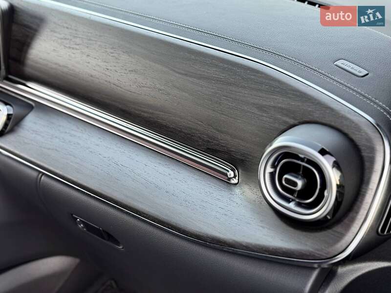 Минивэн Mercedes-Benz V-Class 2024 в Киеве