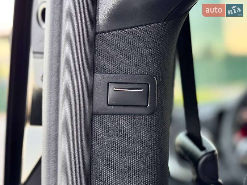 Минивэн Mercedes-Benz V-Class 2024 в Киеве