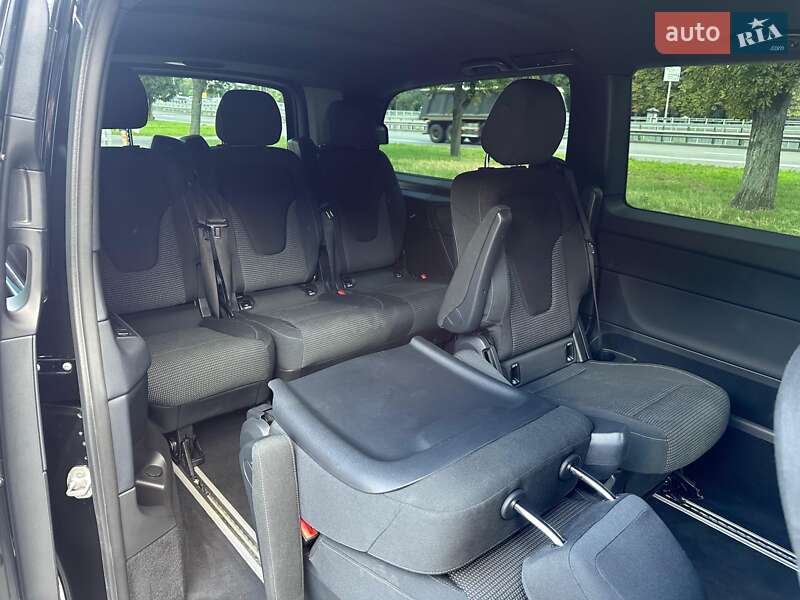 Минивэн Mercedes-Benz V-Class 2023 в Киеве фото 13 Минивэн Mercedes-Benz V-Class 2023 в Киеве