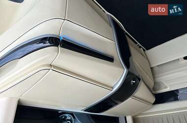 Минивэн Mercedes-Benz V-Class 2018 в 