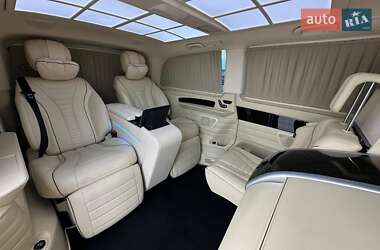 Минивэн Mercedes-Benz V-Class 2018 в 