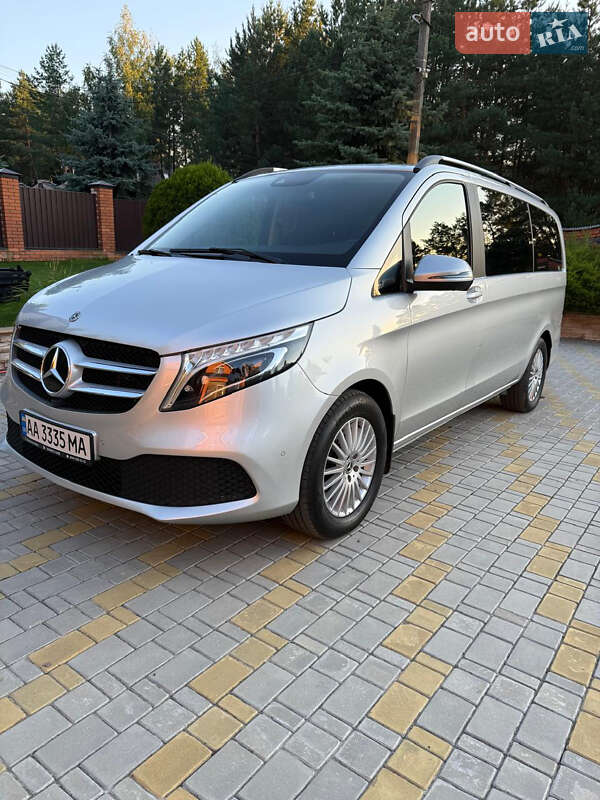 Мінівен Mercedes-Benz V-Class 2020 в Києві